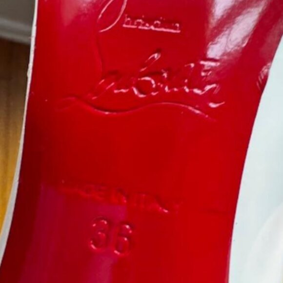 Christian Louboutin Hot Chick Scallop Pointed Toe 100mm Pump Patent Calf Leather - Picture 13 of 14